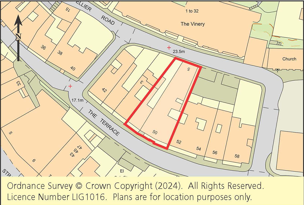 Lot: 89 - SUBSTANTIAL RESIDENTIAL DEVELOPMENT WITH OUTSTANDING VIEWS PLANNING FOR TWELVE APARTMENTS -